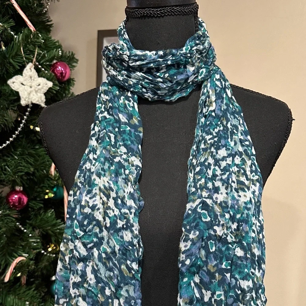 *ELEGIANA* Shades of Blue Watercolor Floral Fashion Scarf